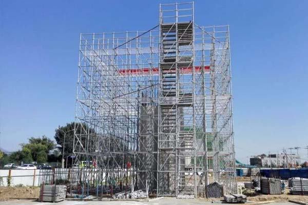 高架建筑物盤(pán)扣腳手架應(yīng)用案例